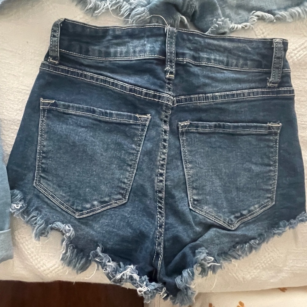 Four Pairs of Denim Shorts, Sizes 2, 24 ,25, S - Picture 9 of 15